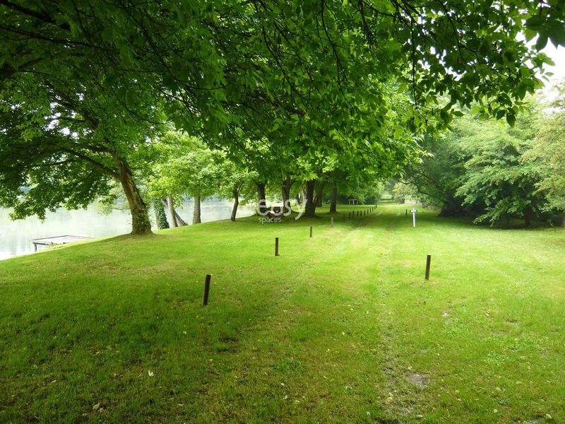 Filming location with unique and unusual setting showcasing the distinctive and atypical scenery of the Paris region